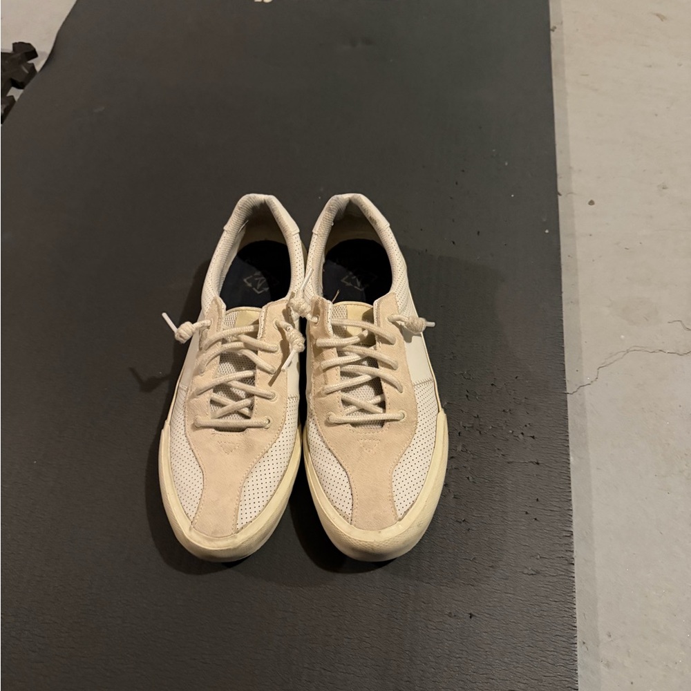 Sperry Women's Cream Sneakers Sz11